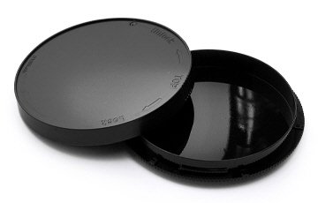 Black light-blocking petri dish with its lid open